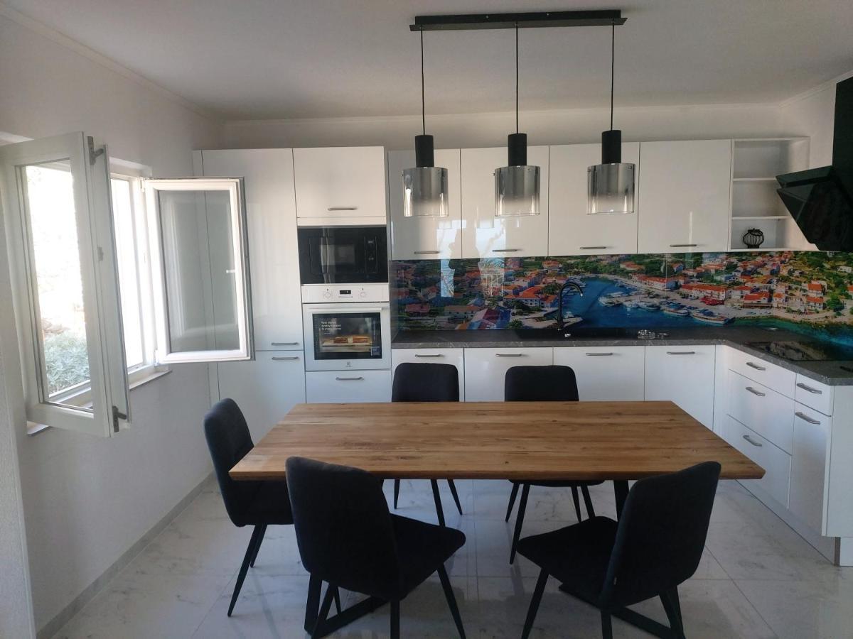 Apartment Franic Sućuraj Εξωτερικό φωτογραφία