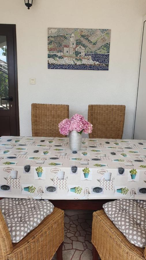 Apartment Franic Sućuraj Εξωτερικό φωτογραφία